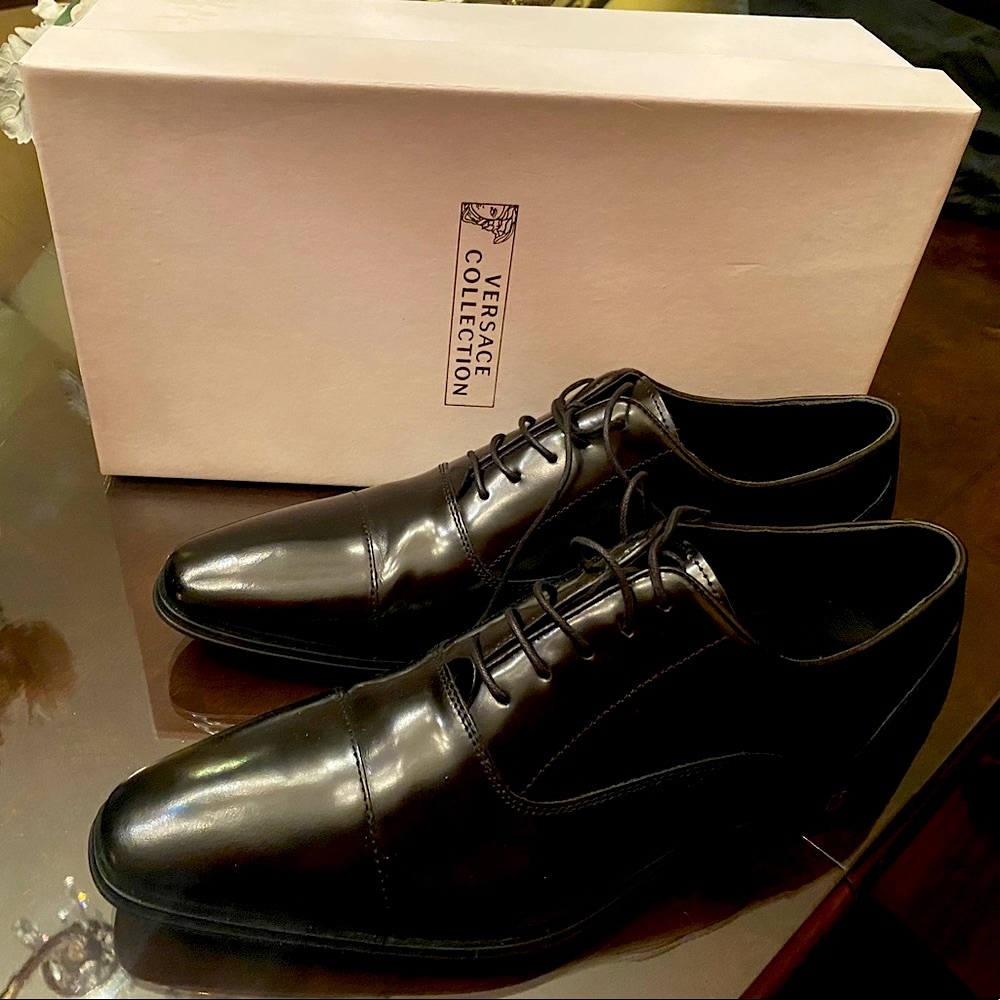 Versace dress shoe